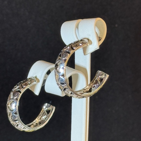 MIXIT Silver Tone Filigree Open Hoop Post Earrings 1 inch - Picture 7 of 11